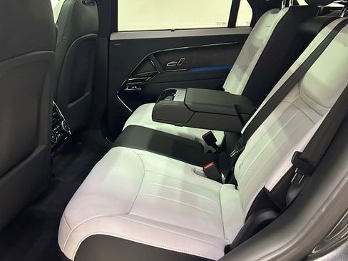 Used 2024 Land Rover Range Rover Sport Dynamic SE AWD/4WD image 30