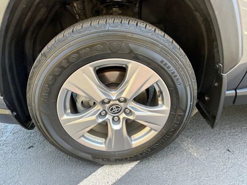 Used 2023 Toyota RAV4 XLE w/ Convenience Package image 25