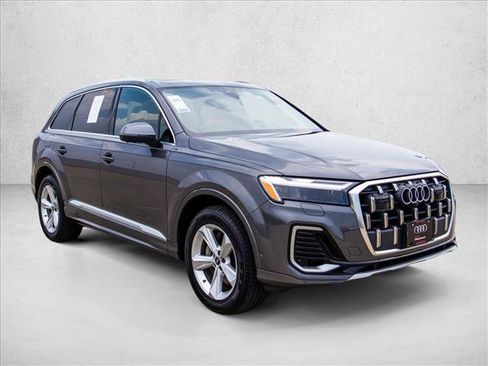 Used 2025 Audi Q7 2.0T Premium w/ Convenience Package AWD/4WD image 3