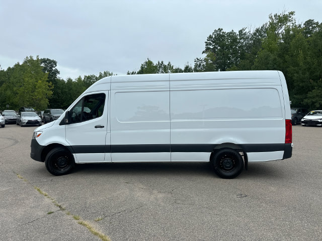 Used 2025 Mercedes-Benz Sprinter 2500 image 5