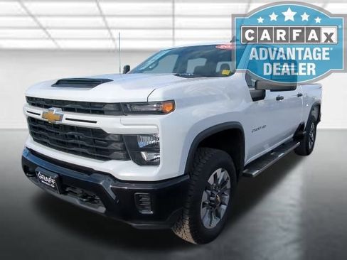Used 2025 Chevrolet Silverado 2500 Custom image 22