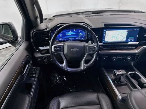 Used 2022 Chevrolet Silverado 1500 RST AWD/4WD image 24