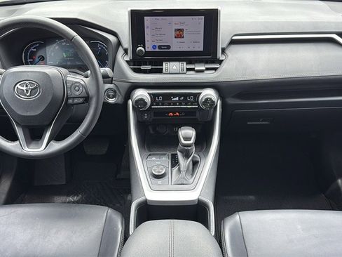 Used 2024 Toyota RAV4 XLE Premium image 17