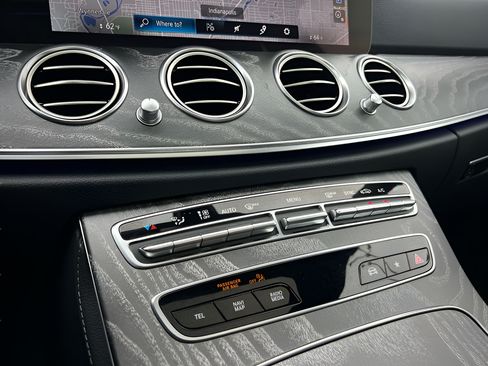 Used 2021 Mercedes-Benz E 350 4MATIC Sedan image 61
