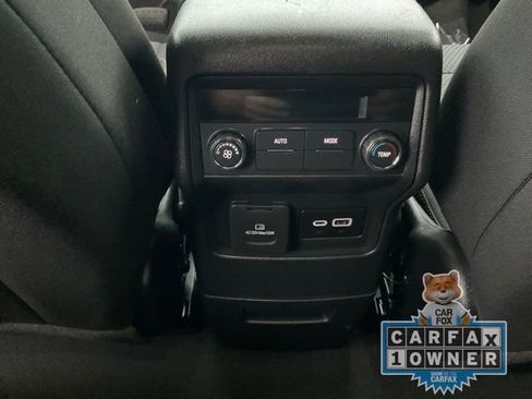 Used 2023 GMC Acadia SLE w/ Driver Convenience Package image 16