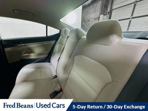 Used 2020 Hyundai Elantra SE image 23