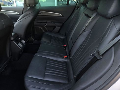 Used 2024 Maserati Grecale GT image 12