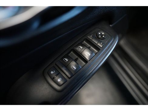 Used 2015 Jeep Cherokee Trailhawk AWD/4WD image 16