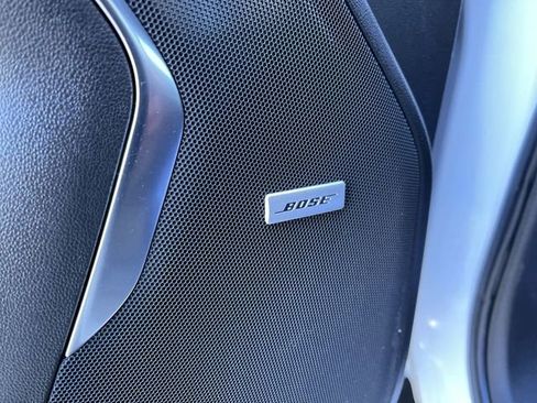 Used 2023 GMC Yukon XL SLT image 24