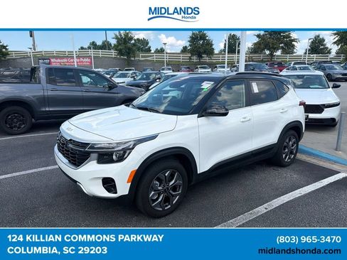 Used 2024 Kia Seltos S AWD/4WD image 1