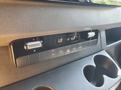 Used 2025 Mercedes-Benz Sprinter 2500 image 29