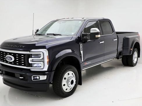 Used 2024 Ford F450 Platinum image 6