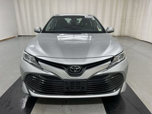 Used 2018 Toyota Camry LE FWD image 3