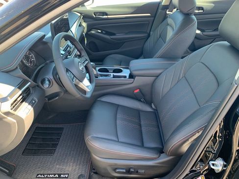 New 2025 Nissan Altima 2.5 SR w/ SR Premium Package image 17