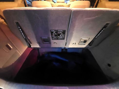 Used 2015 Kia Sedona LX w/ LX Convenience Package image 27