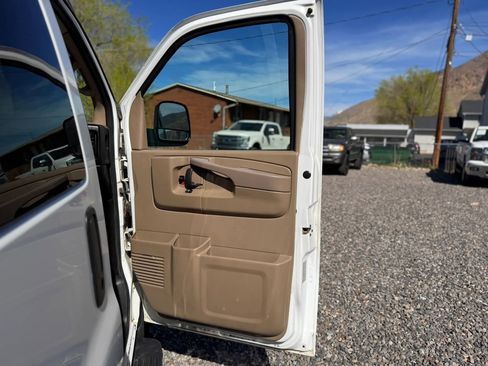 Used 2014 Chevrolet Express 1500 LT w/ LT Preferred Equipment Group AWD/4WD image 7