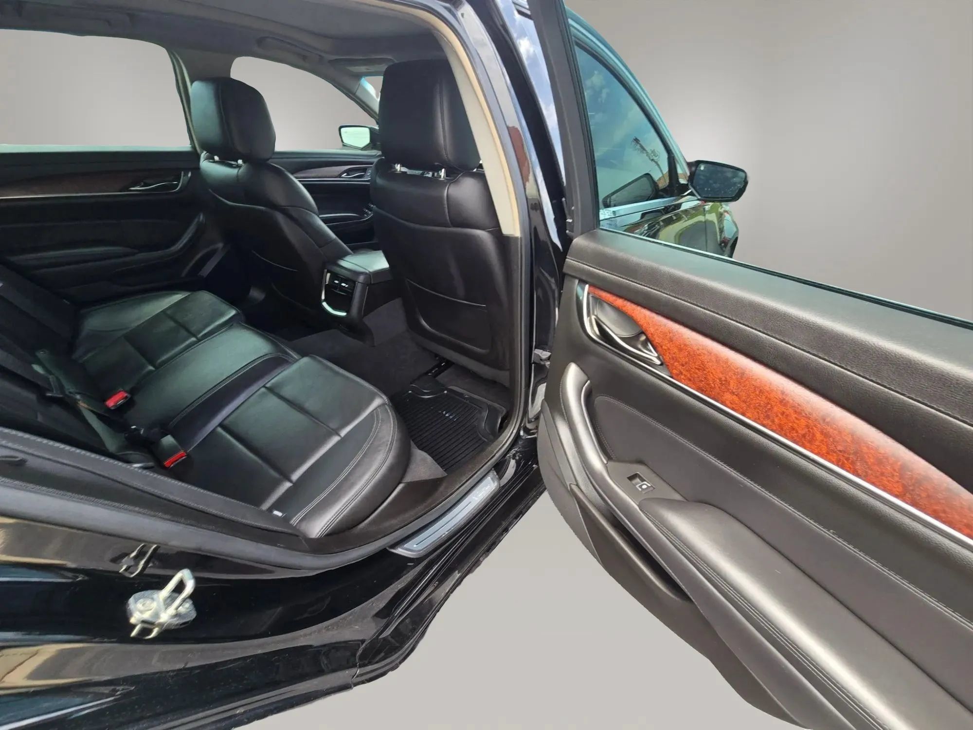 Used 2019 Cadillac CTS Luxury RWD image 16