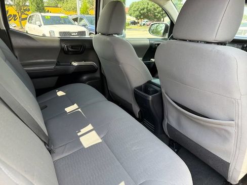 Used 2019 Toyota Tacoma SR5 AWD/4WD image 27