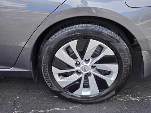Used 2024 Nissan Altima 2.5 S FWD image 15