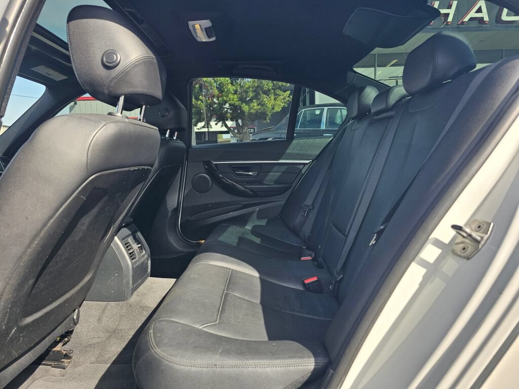 Used 2016 BMW 328i xDrive Sedan AWD/4WD image 17