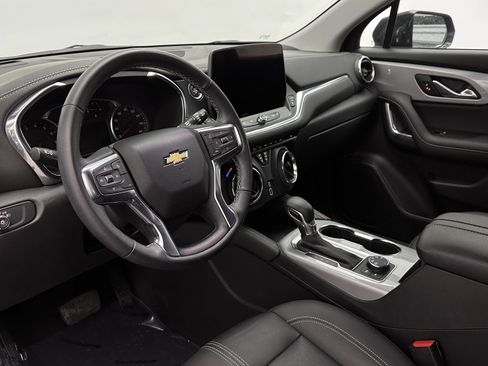 Used 2024 Chevrolet Blazer LT image 8