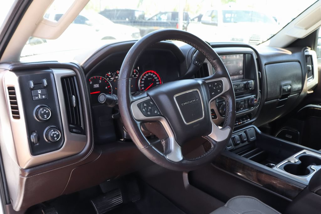 Used 2015 GMC Sierra 2500 Denali w/ Duramax Plus Package AWD/4WD image 22