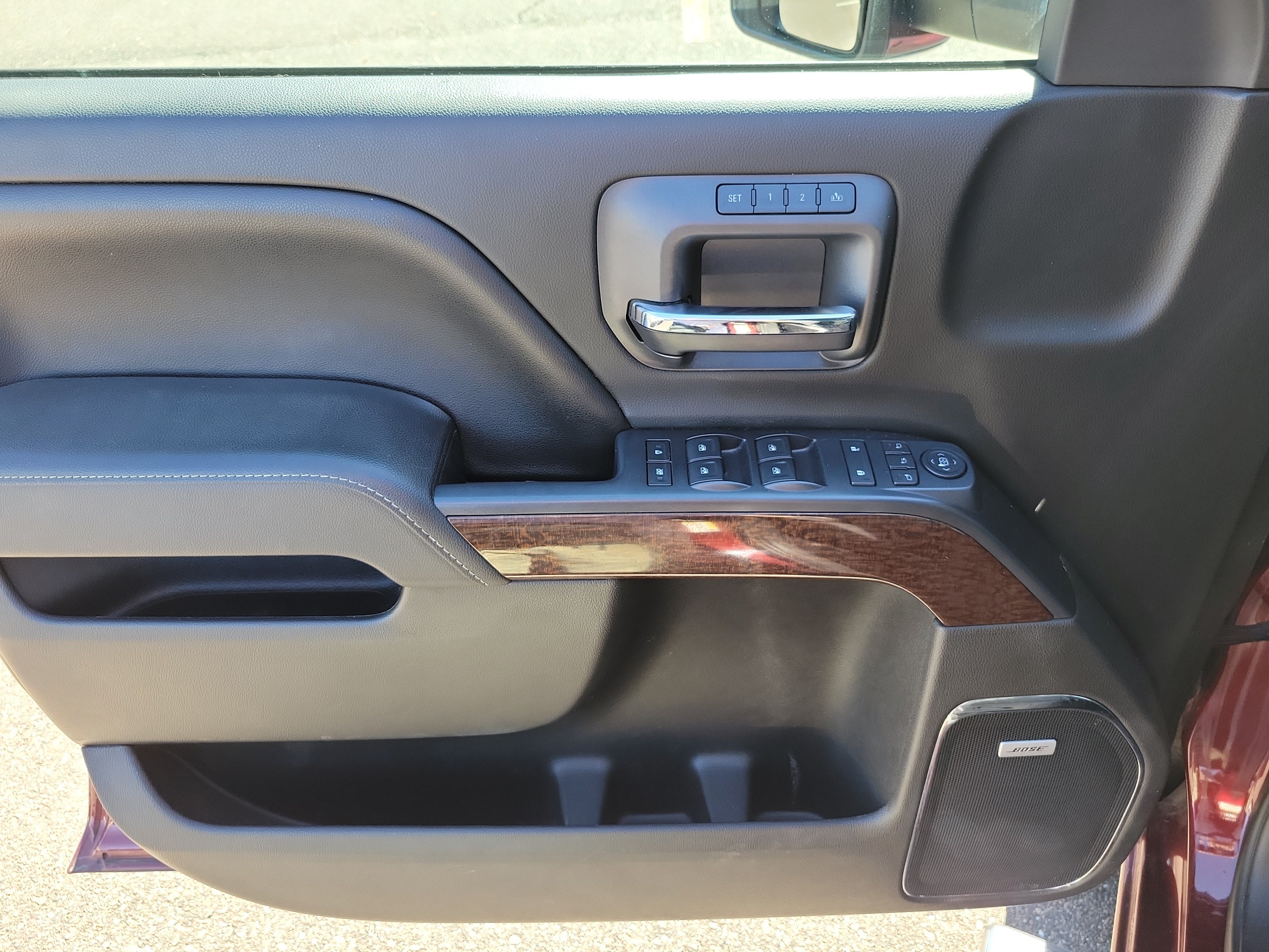 Used 2016 GMC Sierra 2500 SLT w/ Duramax Plus Package AWD/4WD image 22