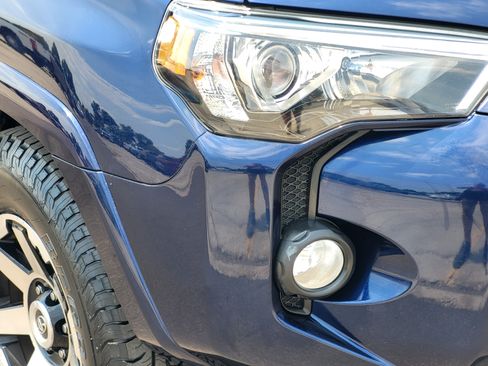 Used 2019 Toyota 4Runner TRD Off-Road Premium AWD/4WD image 5