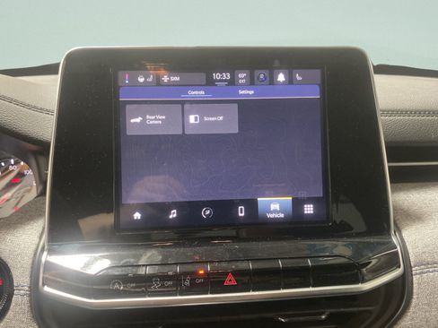 Used 2025 Jeep Compass Latitude AWD/4WD image 23