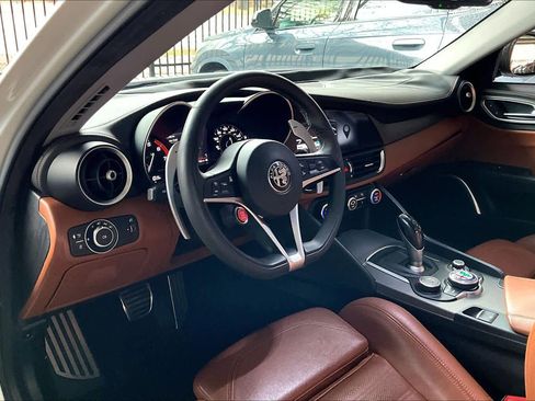 Used 2018 Alfa Romeo Giulia Ti Sport w/ Quick Order Package 22U Sport image 17