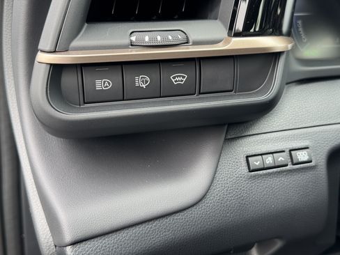 New 2026 Toyota Crown Signia AWD/4WD image 17