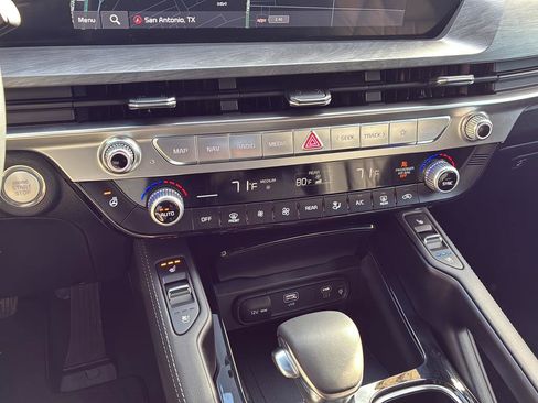 New 2025 Kia Telluride AWD image 28