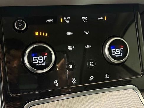 Used 2023 Land Rover Range Rover Evoque SE image 35