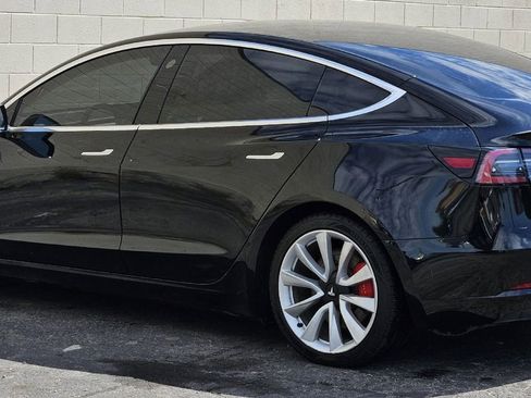 Used 2018 Tesla Model 3 Performance AWD/4WD image 3