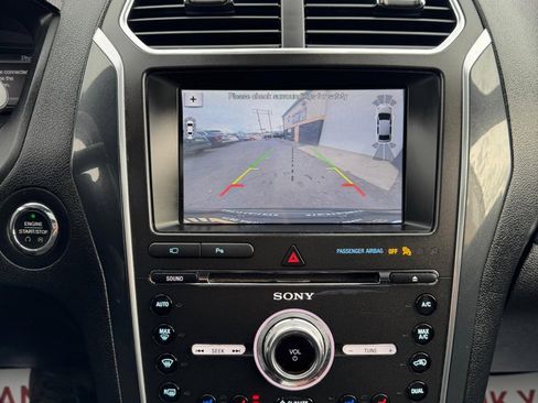 Used 2018 Ford Explorer Sport w/ Equipment Group 401A image 12