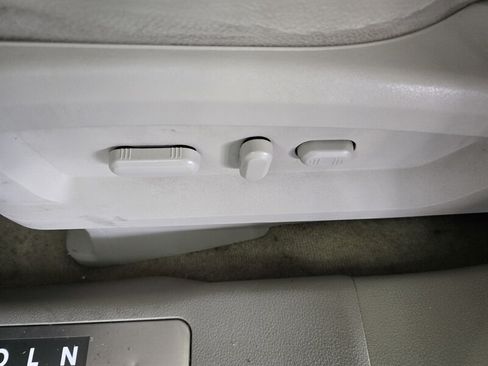 Used 2014 Lincoln MKX AWD w/ Equipment Group 102A image 21