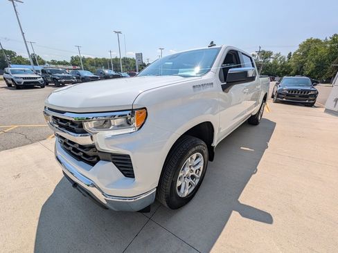 Used 2022 Chevrolet Silverado 1500 LT image 8