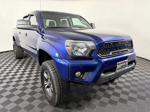 Used 2015 Toyota Tacoma 4x4 Double Cab w/ SR5 Package image 5
