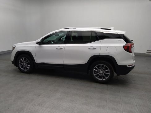Used 2023 GMC Terrain SLT image 3