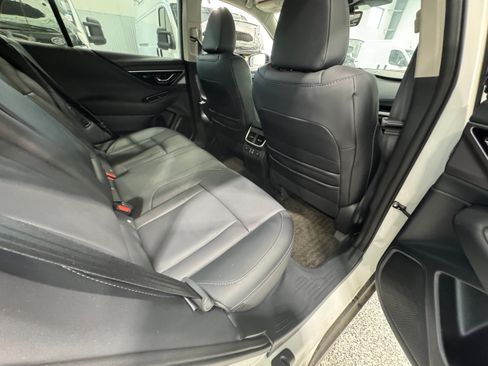 Used 2024 Subaru Outback Limited AWD/4WD image 12