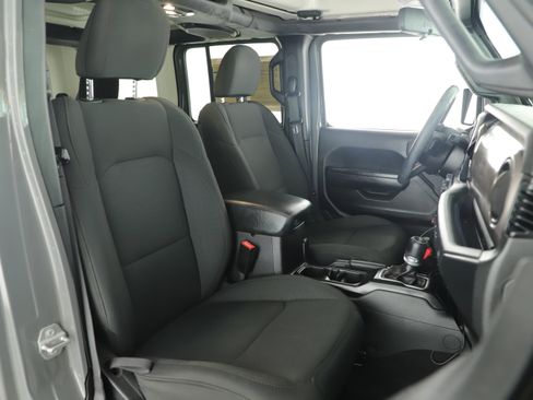 Used 2020 Jeep Wrangler Unlimited Sport S image 13