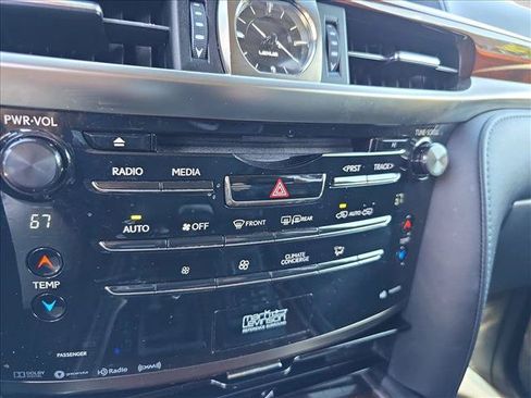 Used 2017 Lexus LX 570 4WD w/ Luxury Package image 22