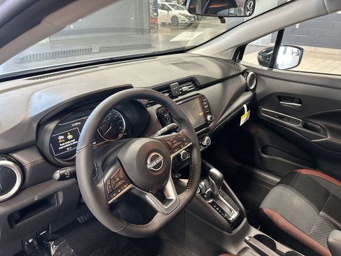 New 2025 Nissan Versa SR w/ Trunk Package image 2