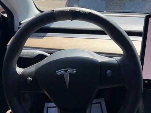 Used 2023 Tesla Model 3 Standard Range RWD image 3