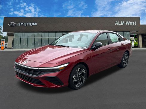 Certified 2025 Hyundai Elantra Sport image 1