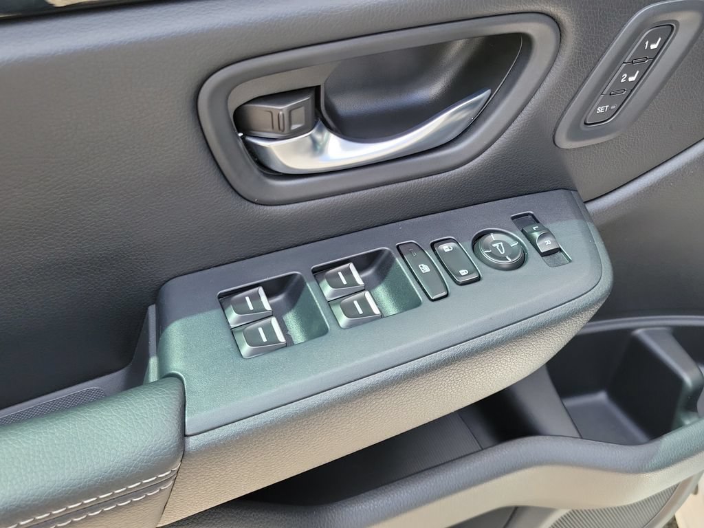 Used 2023 Honda Pilot EX-L image 18