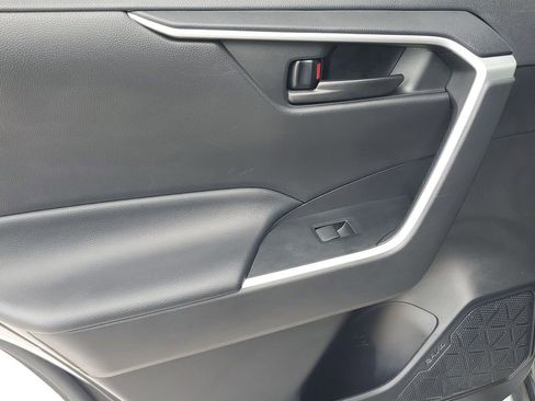 Used 2023 Toyota RAV4 LE image 39