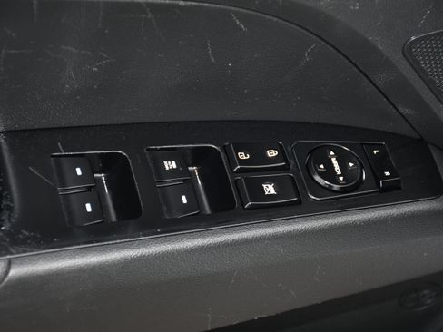 Used 2020 Hyundai Elantra SE w/ Cargo Package (C1) image 10