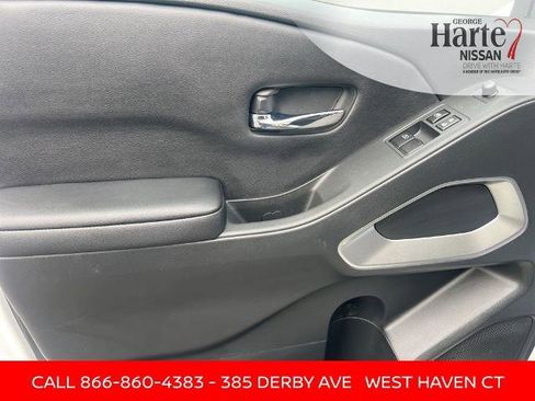 Certified 2025 Nissan Frontier SV image 24