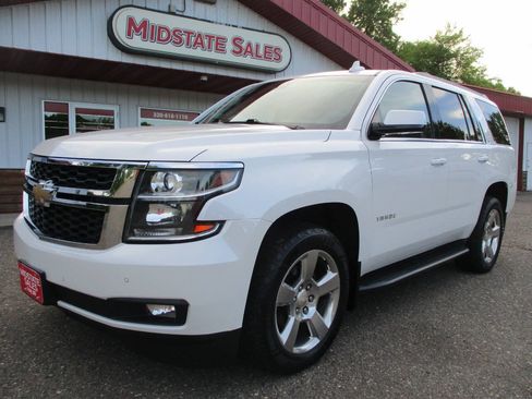 Used 2017 Chevrolet Tahoe LT w/ Luxury Package AWD/4WD image 2